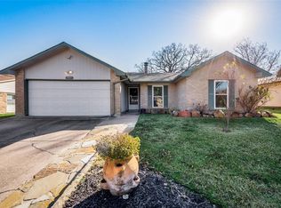 3816 Pinewood St, Bedford, TX 76021