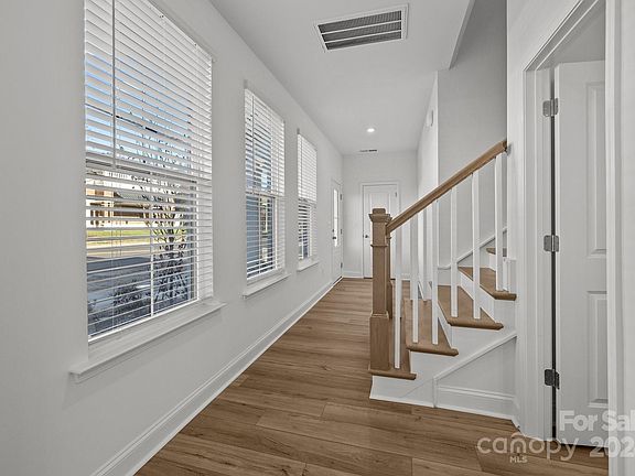 2nd image of 6006 Mariemont Cir #704