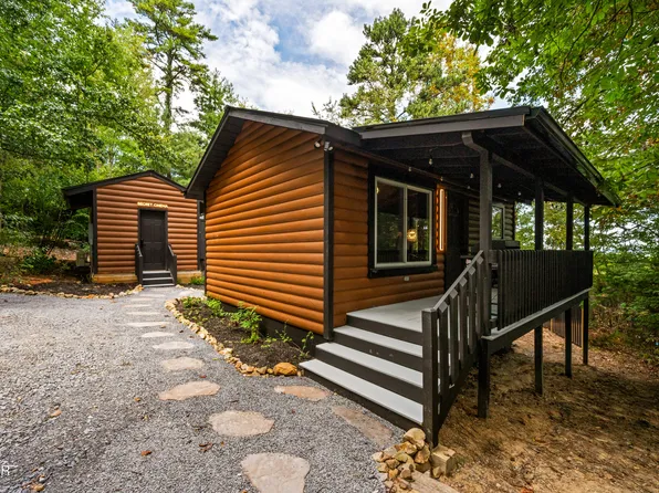 3758 Old Thomas Cross Rd, Sevierville, TN 37876