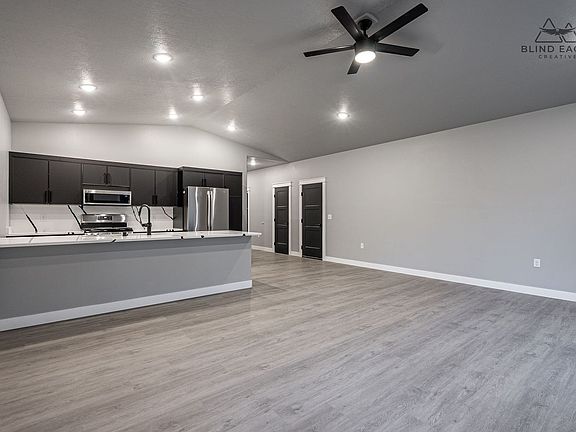 5th image of 7490 N Paw St #2