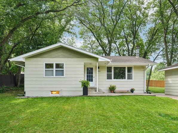 2324 130th Ave NW, Coon Rapids, MN 55448
