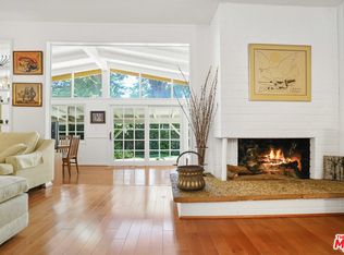 17901 Valley Vista Blvd, Encino, CA 91316