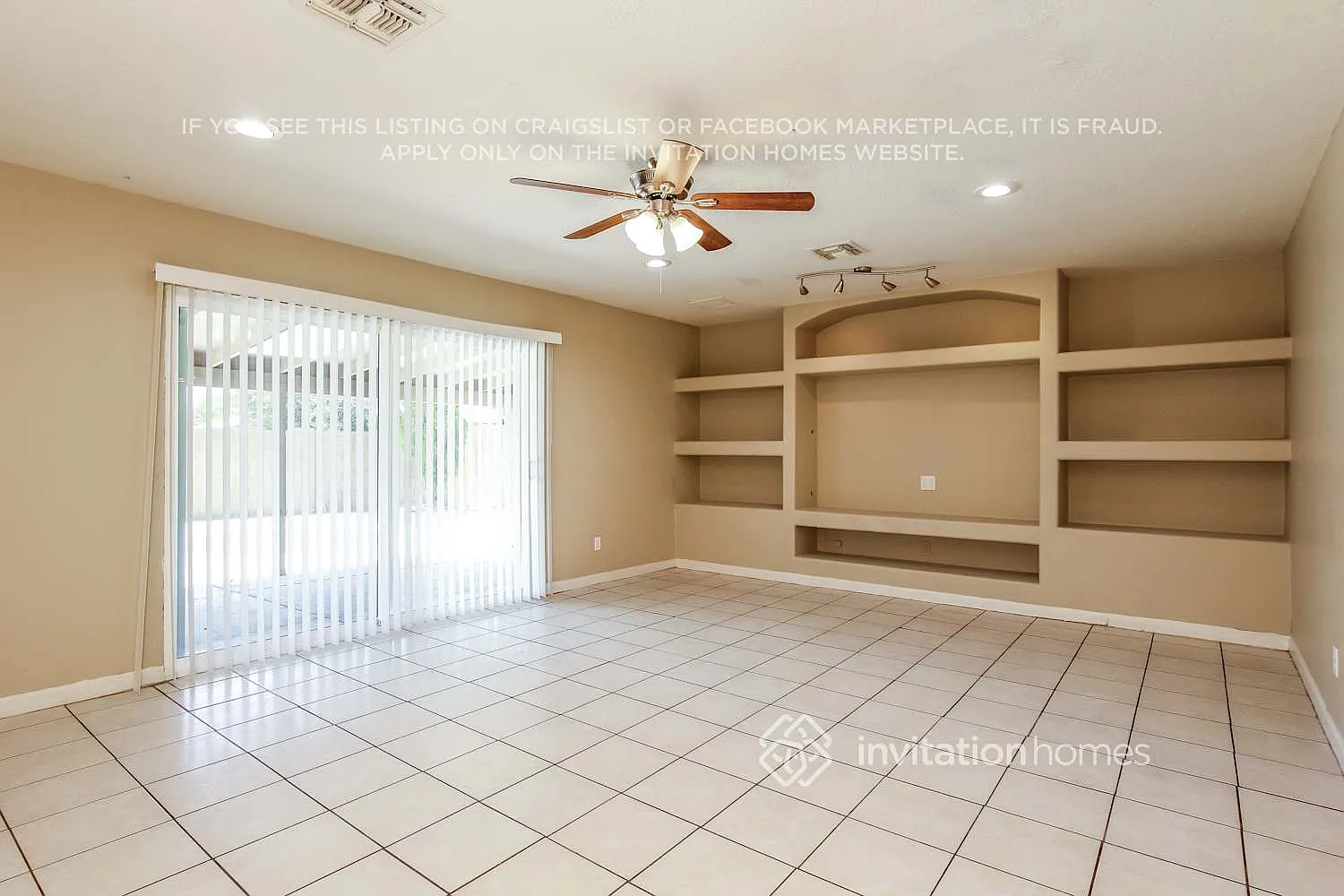 6717 W Hazelwood St Phoenix, AZ 85033 — Photo 3
