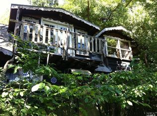 22 Cameron St, Inverness, CA 94937