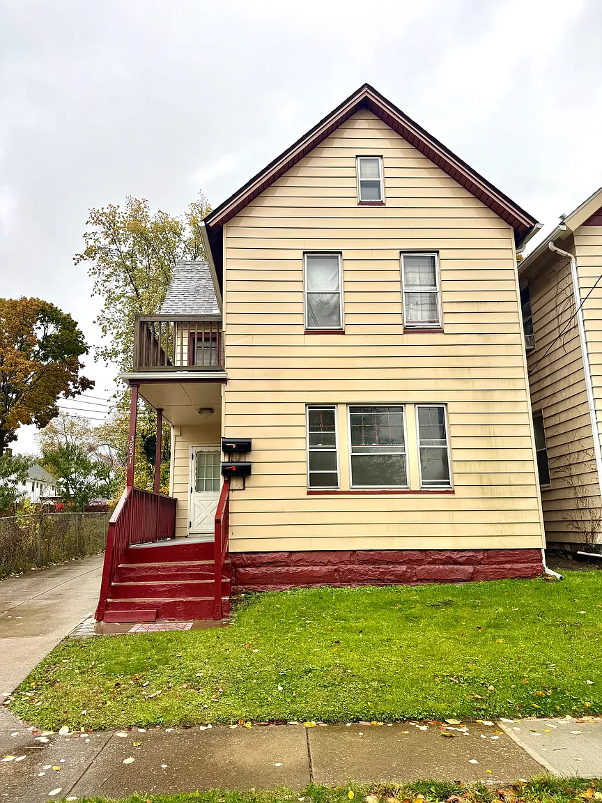 3851 Newark Ave photo 1