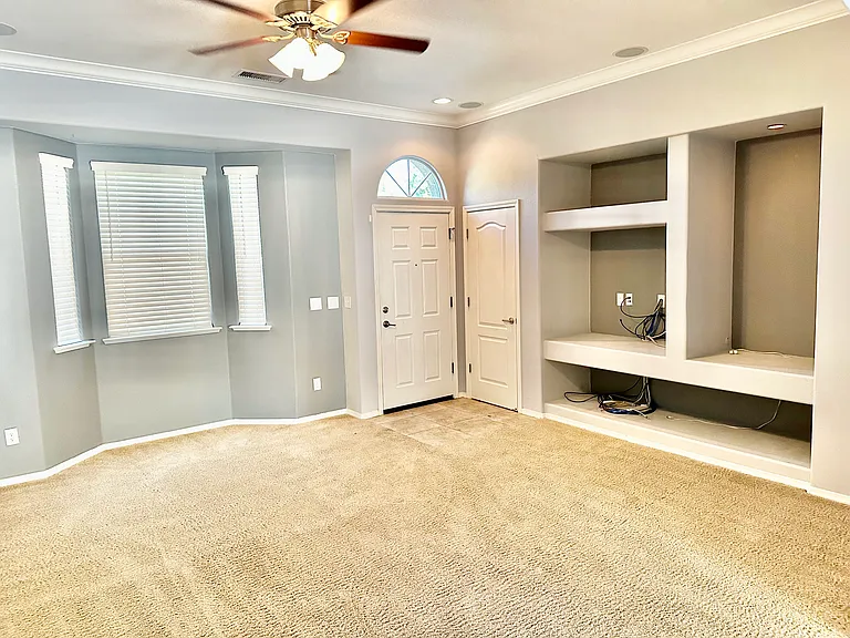 4048 W Apple Tree Ln — Photo 2