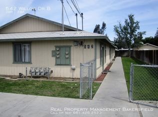542 Willow Dr, Bakersfield, CA 93308