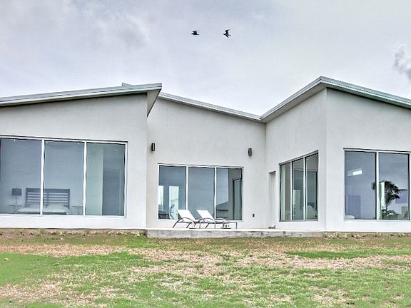 5th image of 145 Oleander Dr