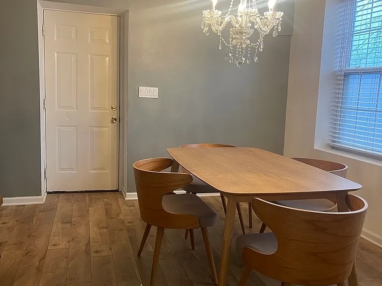 2329 W Huron St #1B — Photo 4