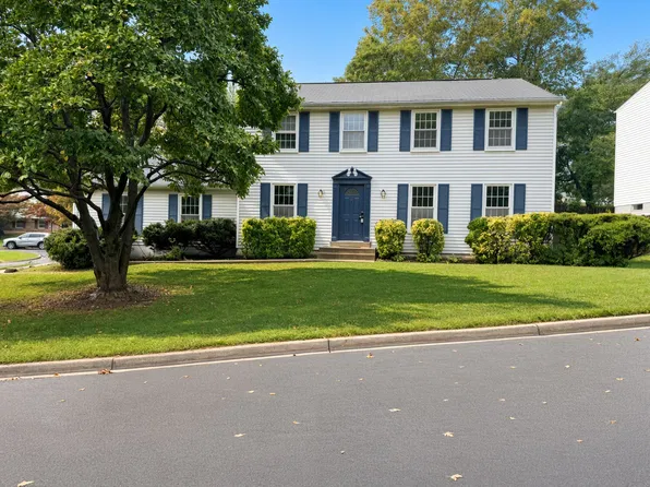 12301 Gunnerfield Pl, Germantown, MD 20874