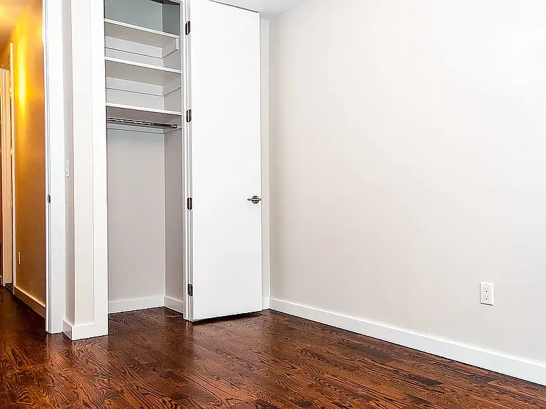 26 Richardson St #1R — Photo 7