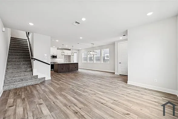4800 Maxwell Dr — Photo 8