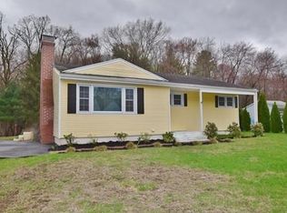 97 Florida Dr, Agawam, MA 01001