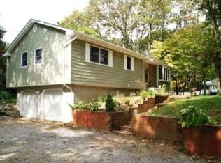 10 Westminster Ct, Nesconset, NY 11767