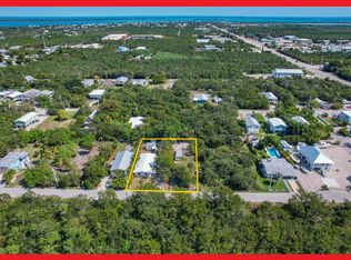 109 W Sandy Cir, Big Pine Key, FL 33043