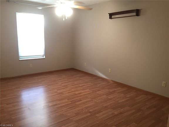 2nd image of 2785 Shakespeare Ln
