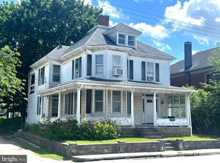 709 York St, Hanover, PA 17331