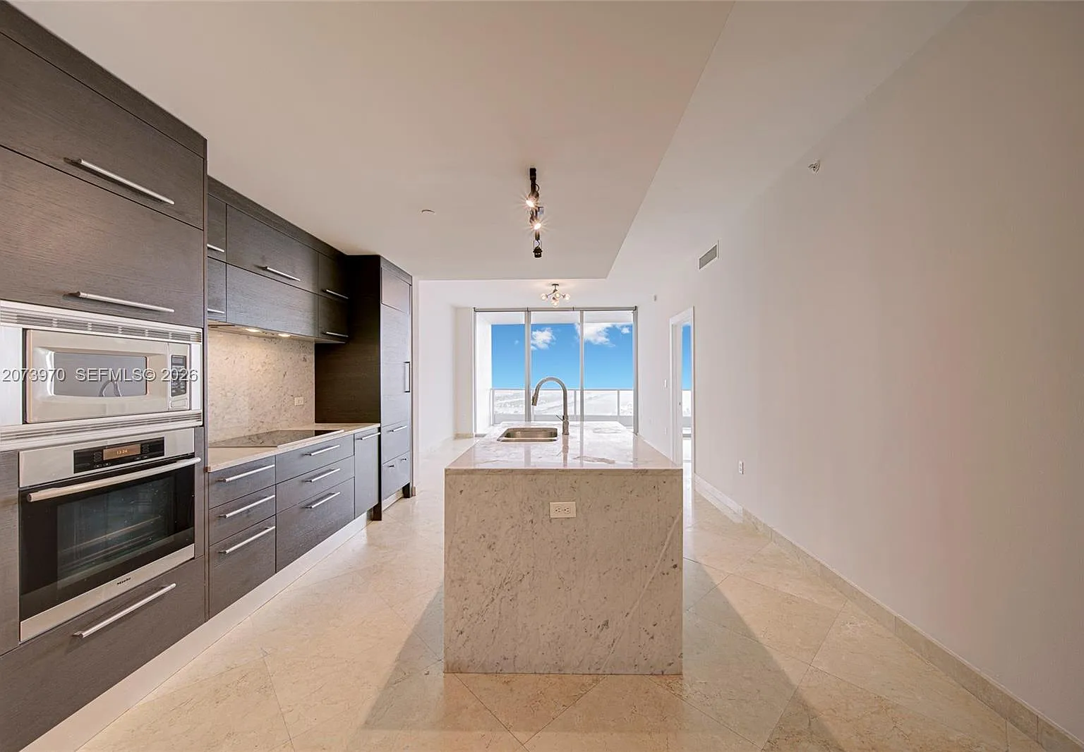 900 Biscayne Bay Condo — Photo 4