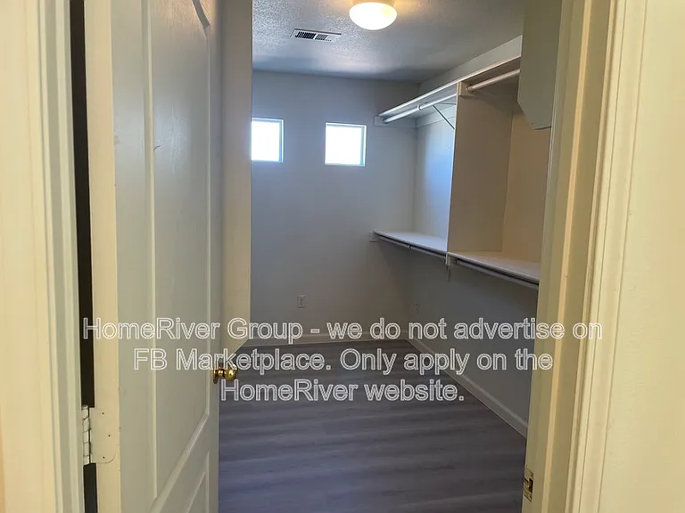 1100 Diamondback Dr NE — Photo 21