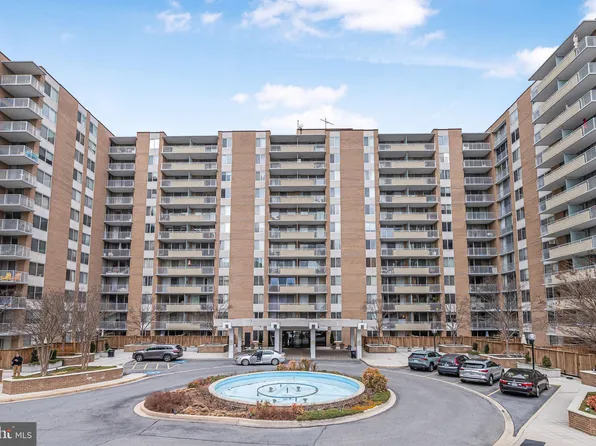 3001 Veazey Ter NW APT 401, Washington, DC 20008