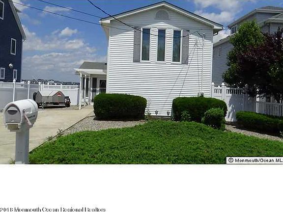 5th image of 110 Grand View Dr