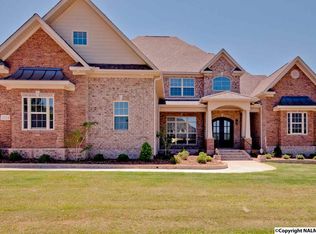 2024 Meadow Creek Cir, Owens Cross Roads, AL 35763