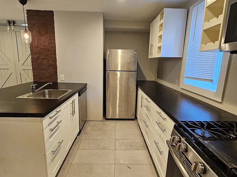 1677 State St #1B — Photo 10