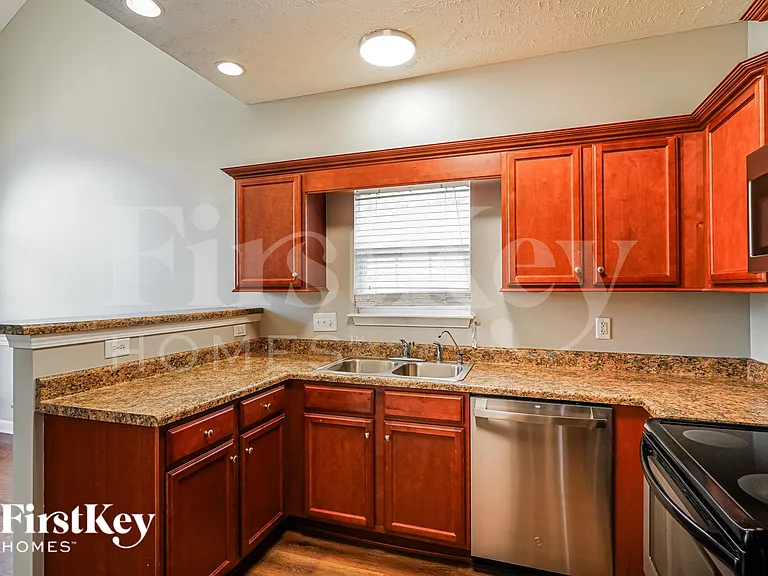 3200 Hidden Creek Dr — Photo 8