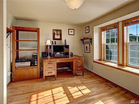 5th image of 6903 57th St NE