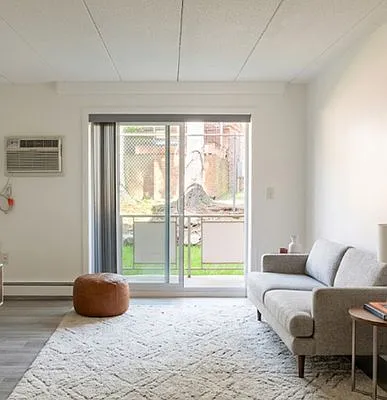 1000 Lexington Street — Photo 3