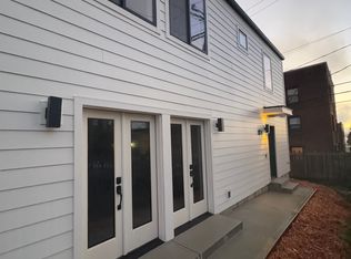 5201 42nd Ave SW, Seattle, WA 98136