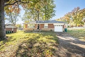 2nd image of 1208 Admiral Dr