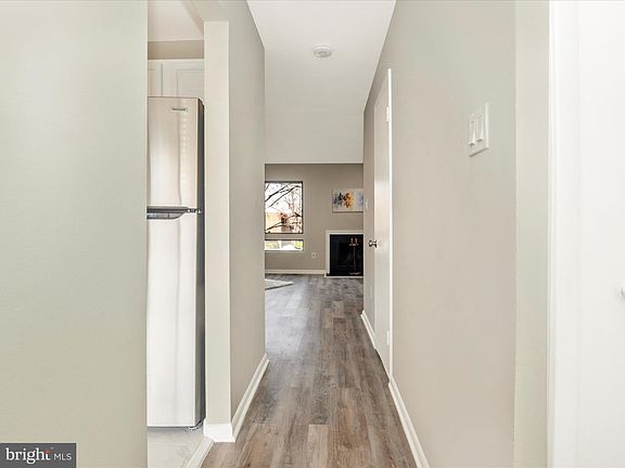 2nd image of 21 Woodward Ct