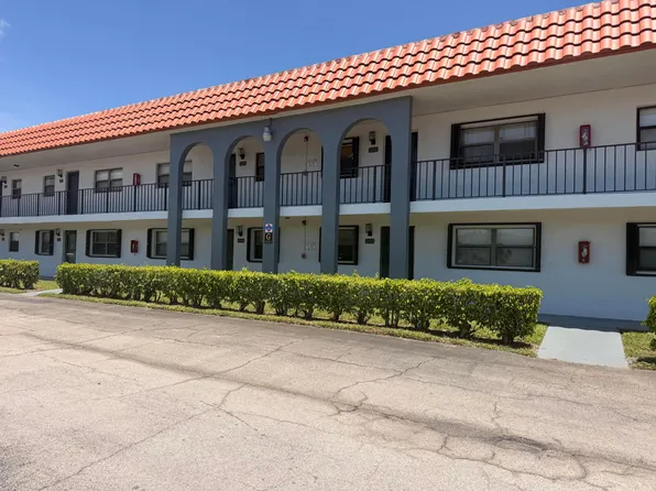 2141 W Woolbright Road #L202, Boynton Beach, FL 33426