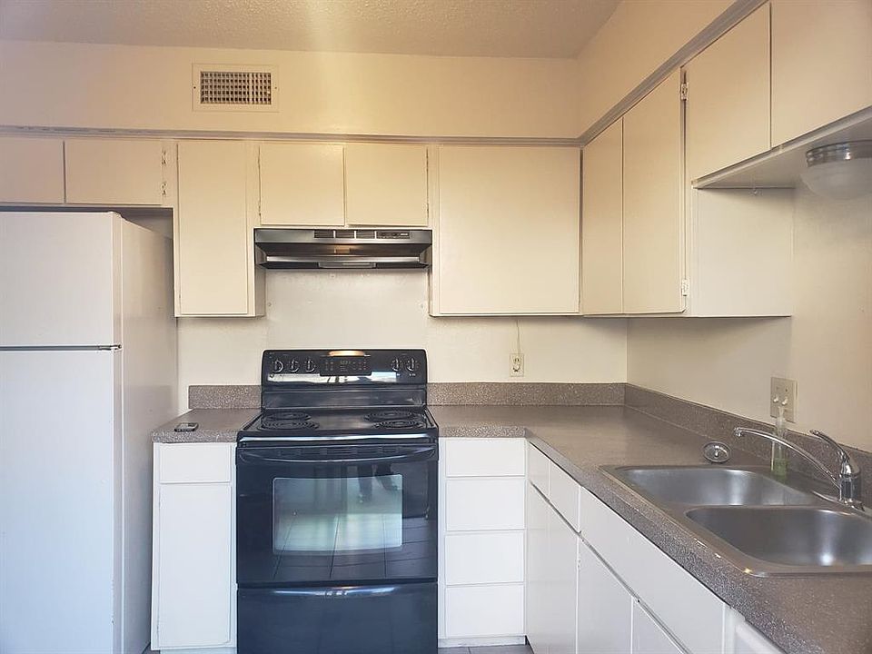 1st image of 204 Village North Dr #204