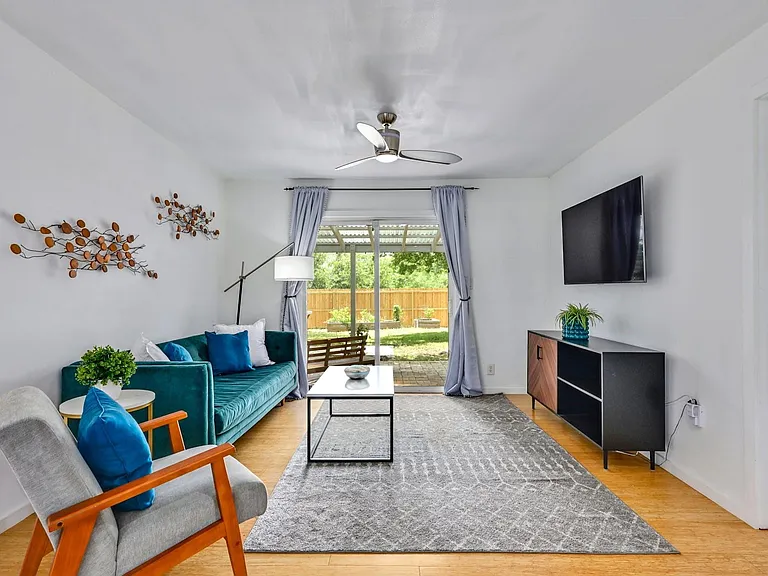 403 Krebs Ln — Photo 11