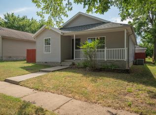 214 S Hall St, Webb City, MO 64870