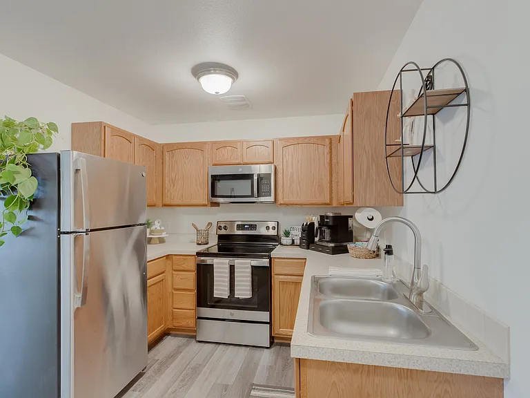 2312 White Ave #101 — Photo 2