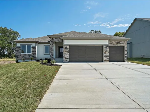 10403 N Mulberry St, Kansas City, MO 64155