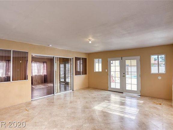 5th image of 4665 Garita St