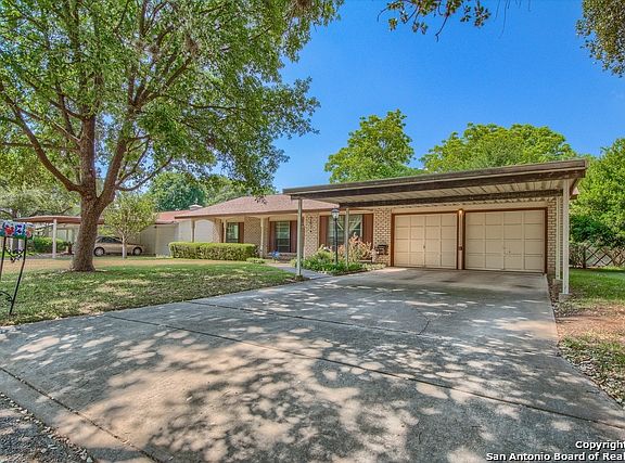3rd image of 2634 Waterford Dr