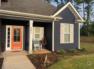 221 Cash Dr, Lagrange, GA 30241