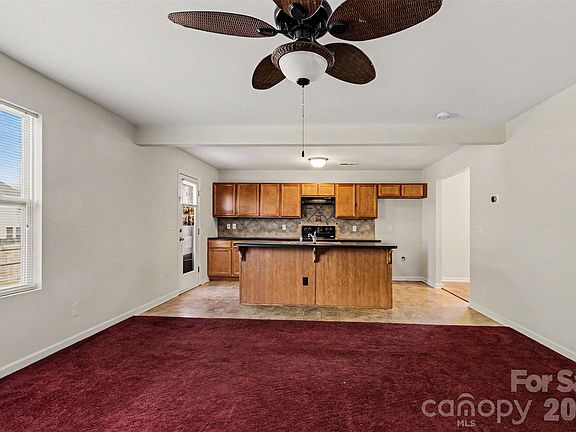 4th image of 413 Homestead Ln
