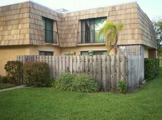 2421 Waterside Dr, Lake Worth, FL 33461