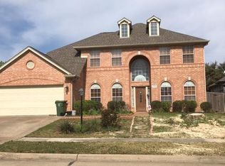 2315 Stennett Dr, Arlington, TX 76006