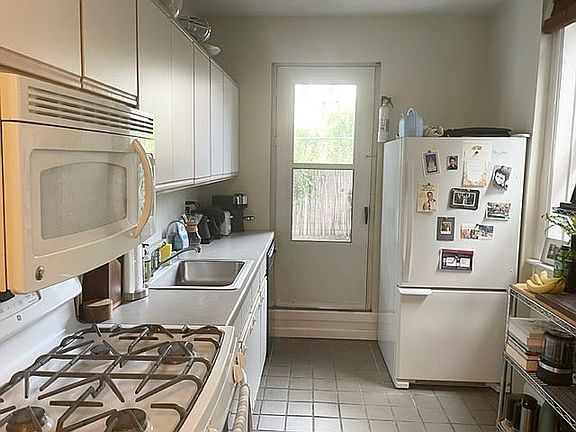 2nd image of 23 Dean St #1B