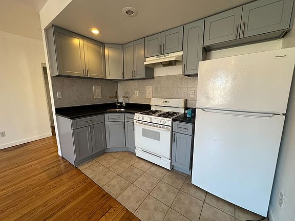 4th image of 50-22 43rd St #1F