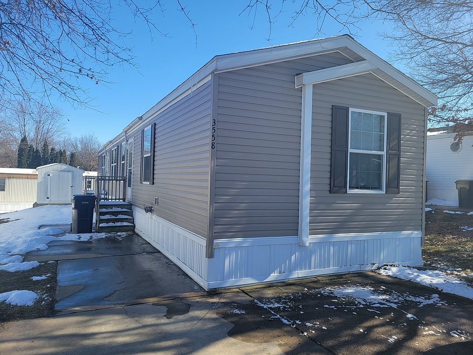 1st image of 6720 W Mill Run SE #157