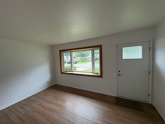 4th image of 118 Willow St
