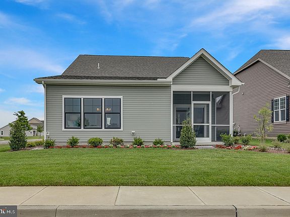 2nd image of 36 Royal View Dr